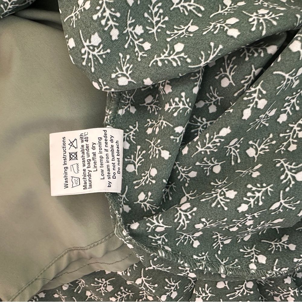 Zattcas Smocked top Olive Patterned Maxi Dress size L - Picture 13 of 13